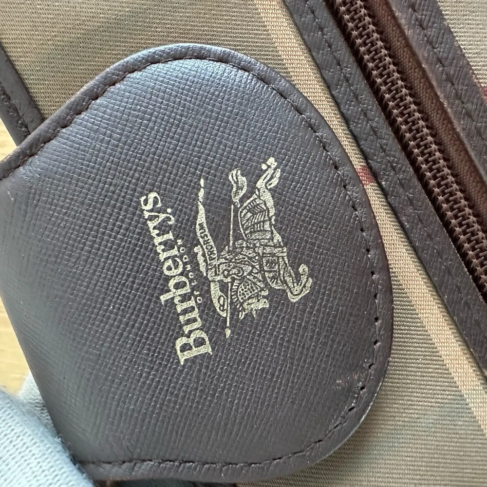 Burberrys Shouder Bag - Picture 5 of 15